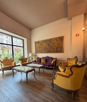 Reception - Mokinba Hotels King (Milan)