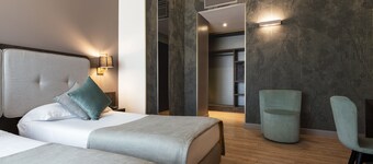 Mokinba Hotels King