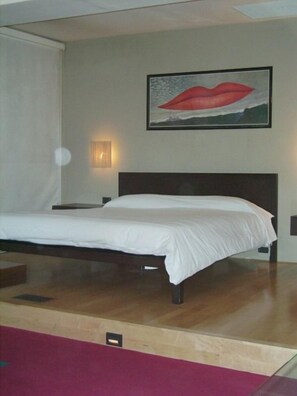 双人房 | 迷你吧、客房内保险箱、特色家居、办公桌