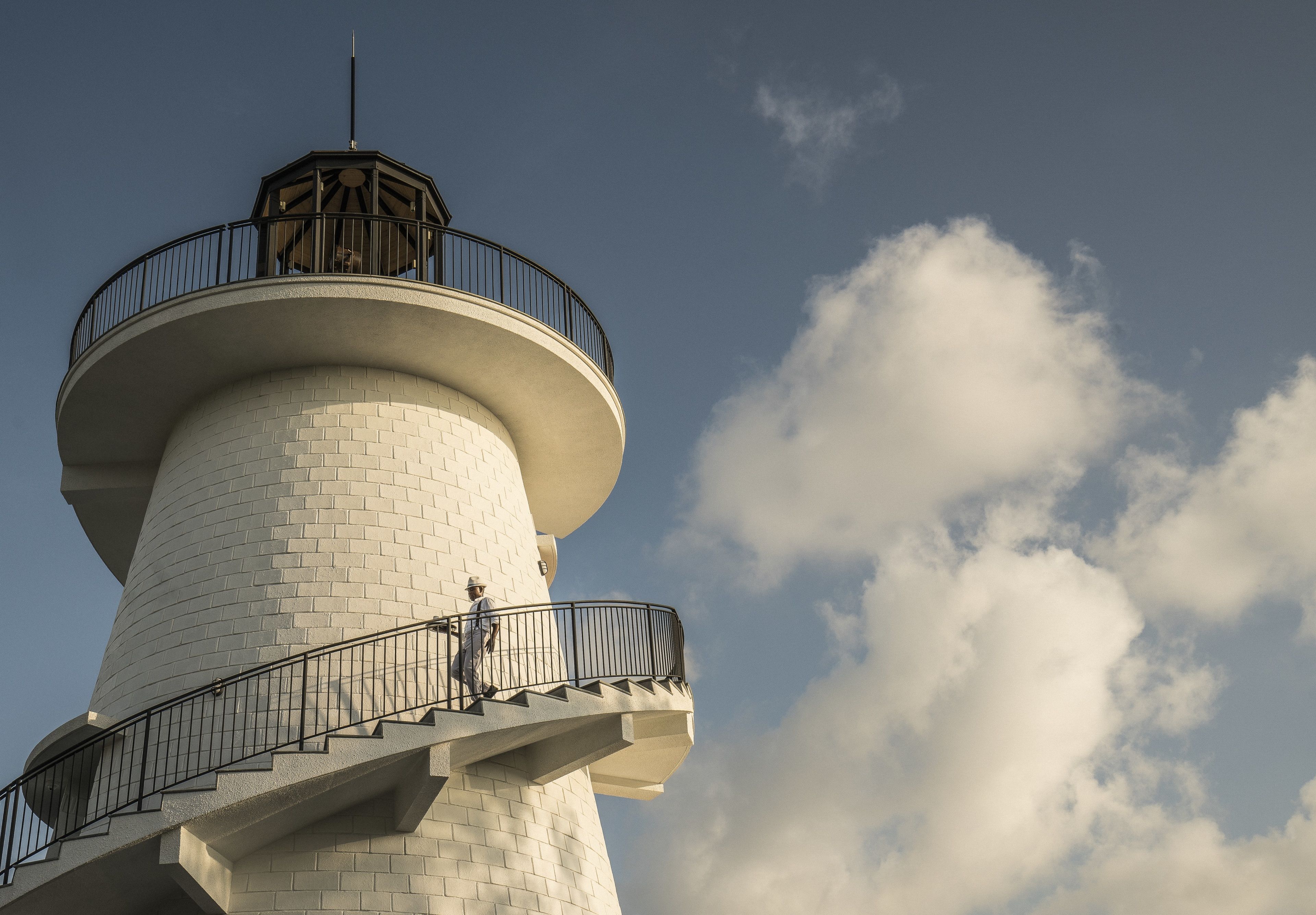 2 restaurants, breakfast, lunch, dinner served; mediterranean cuisine