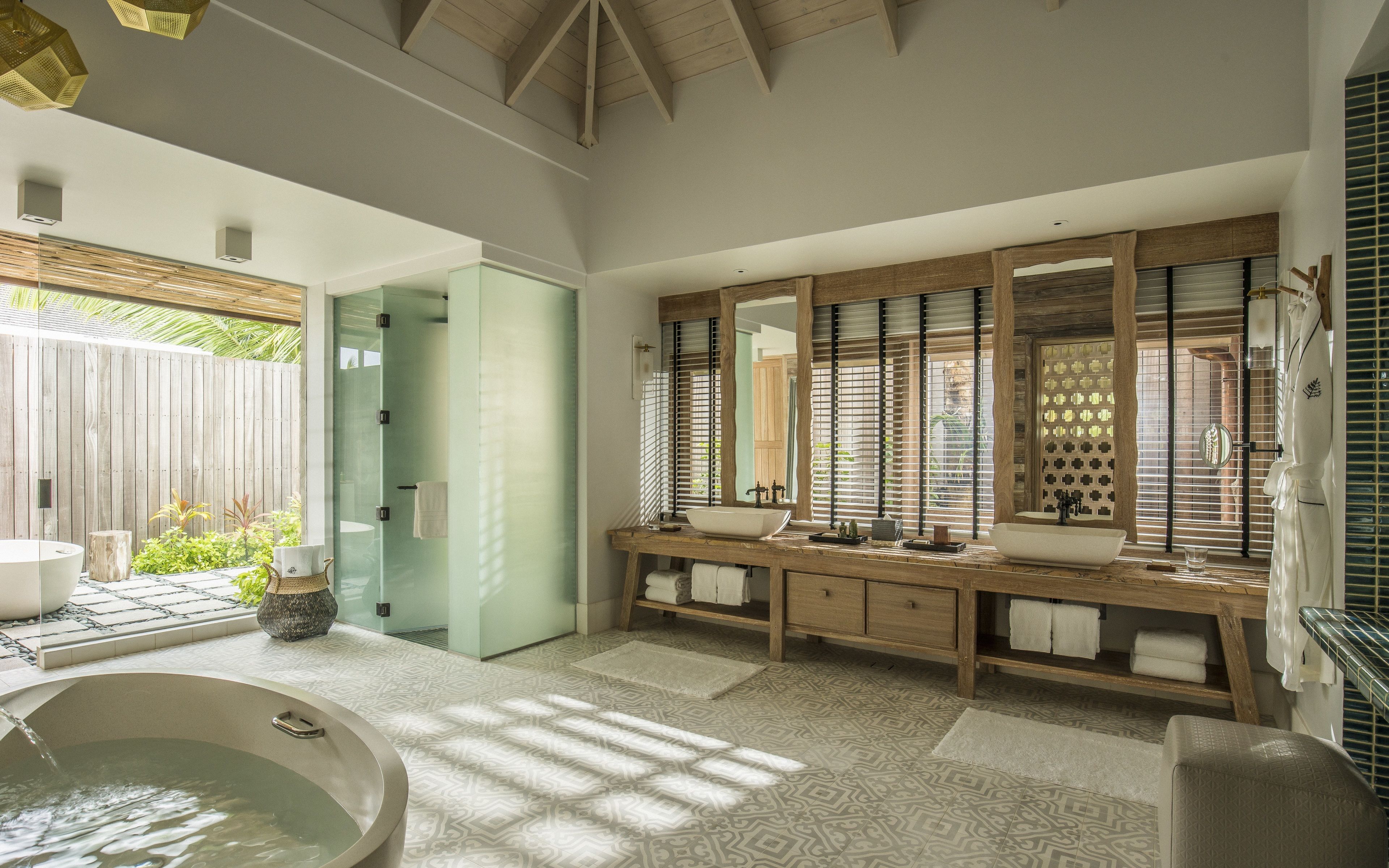 Presidential Villa, 3 Bedrooms | Bathroom | Separate tub and shower, rainfall showerhead, designer toiletries