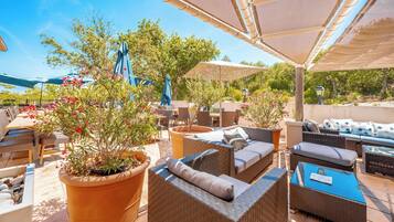 Poolbar