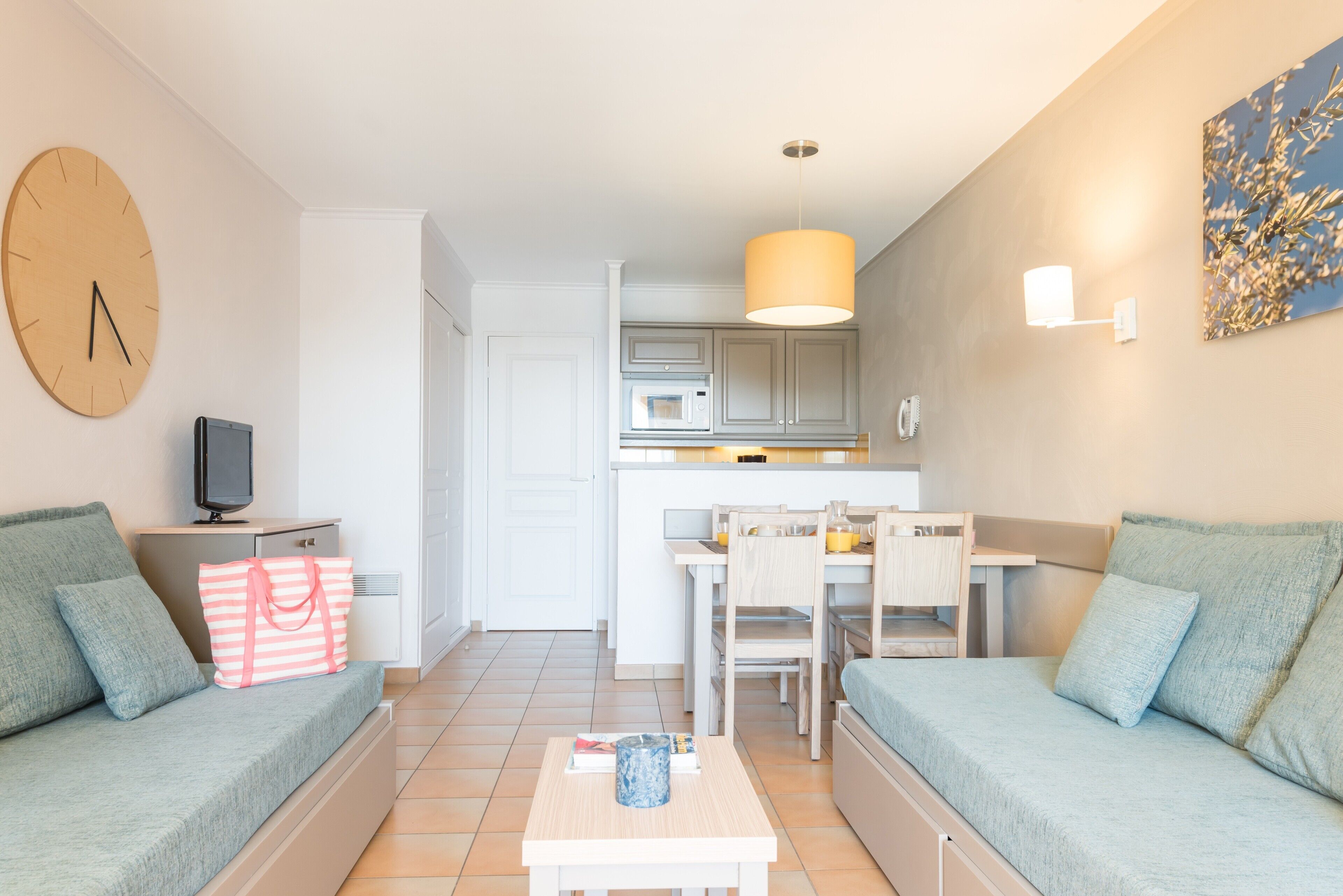 Apartment, 1 Schlafzimmer, Terrasse, Meerblick | Wohnbereich | Flachbildfernseher