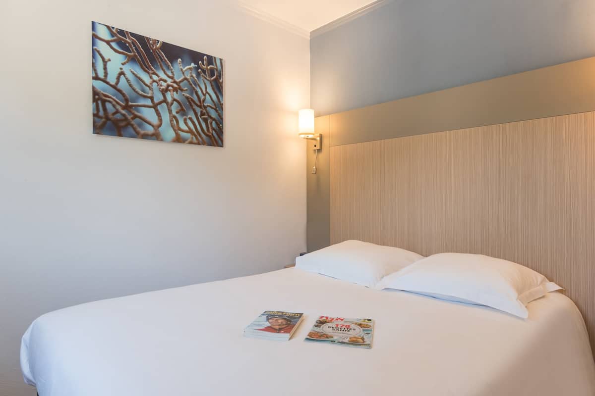 Apartment 4 people - 1 bedroom - Terrace or balcony - Sea view | 1 bedroom, iron/ironing board, cots/infant beds, free WiFi