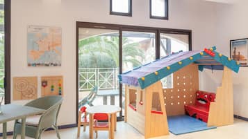 Children’s play area – indoor