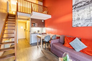 Studio Familial en Duplex - Accés piscine | ตู้นิรภัยในห้องพัก, ห้องเก็บเสียง, Wi-Fi ฟรี, ผ้าปูที่นอน