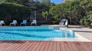 Piscina externa sazonal