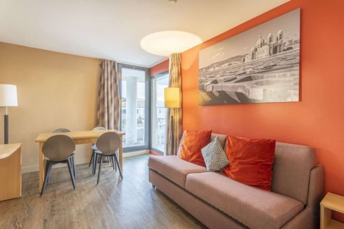 One Bedroom Apartment