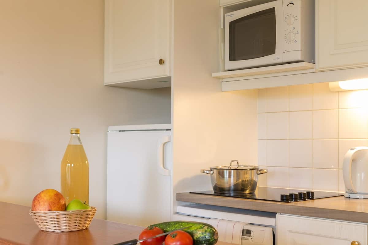 Studio | Eget kök | KylskÄp, mikrovÄgsugn, spishÀll och diskmaskin