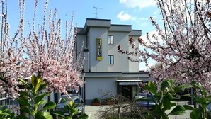 星評価なしの画像、4 / 46、ボタン