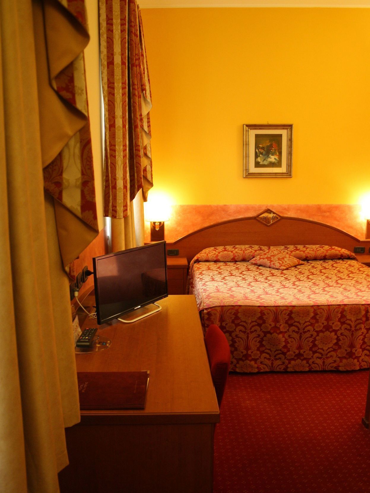 Minibar, coffres-forts dans les chambres, ameublement personnalisé