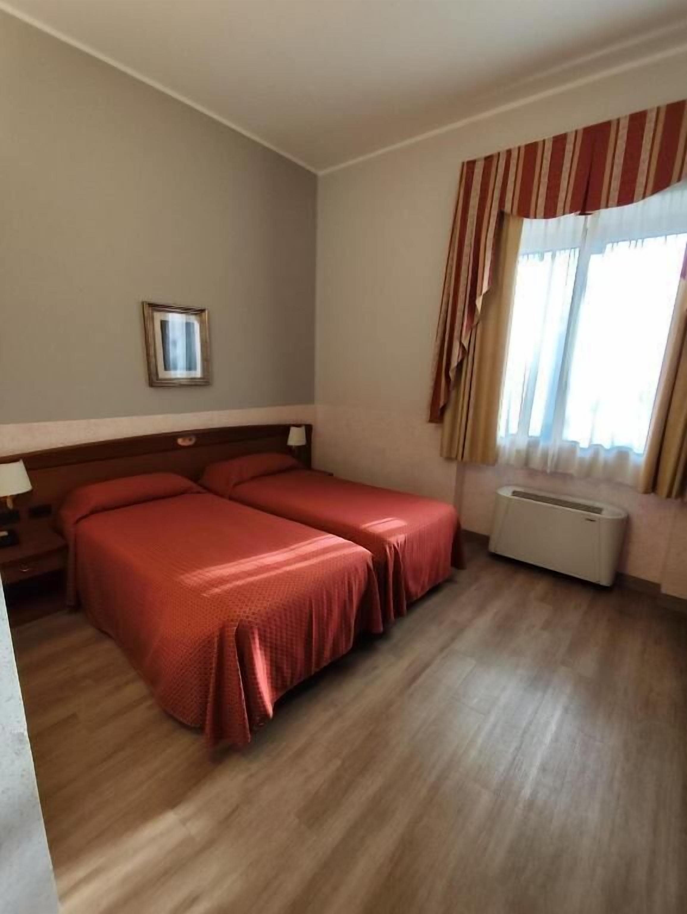 Chambre Standard Double ou avec lits jumeaux