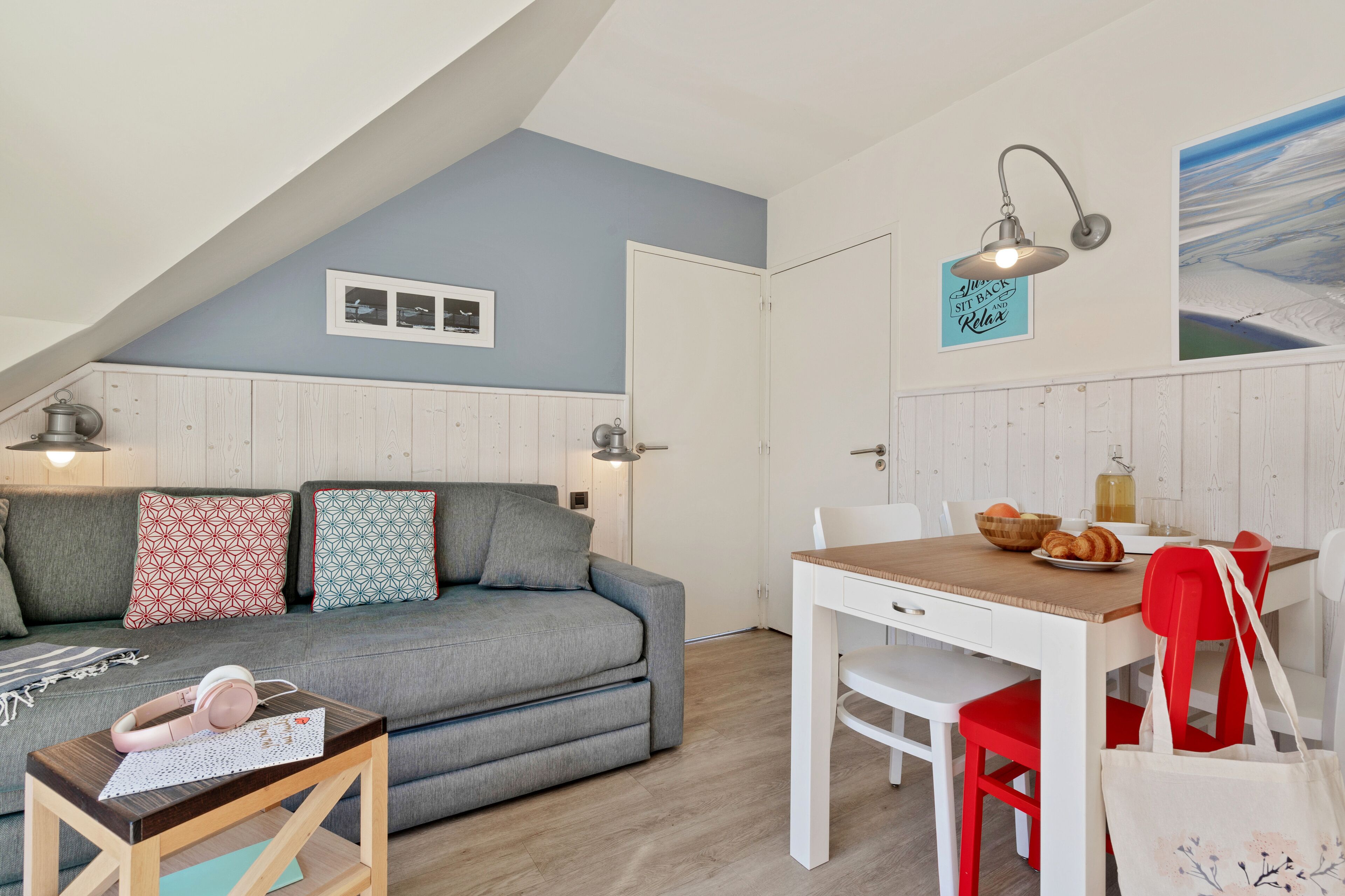 Apartment 4 people - 1 bedroom - Terrace or balcony | Living area | TV