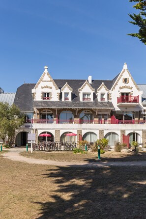 Front of property - Pierre & Vacances Premium Le Domaine de Cramphore (Le Pouliguen)