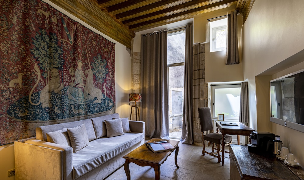 Abbaye de Maizières by null