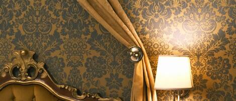 Premium Room, 1 Bedroom, Tower | Hypo-allergenic bedding, down comforters, memory foam beds, minibar