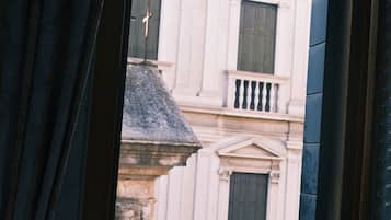 Habitación individual Confort, vista a la ciudad, torre | Ropa de cama hipoalergénica, edredón y camas con efecto memoria