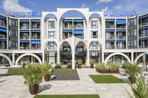 Property entrance - Brit Hotel du Lac (Saint-Paul-les-Dax)