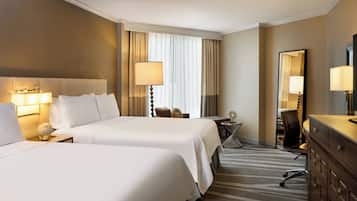 Seprai premium, selimut bulu angsa, brankas, dan meja kerja