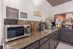 Café da manhã continental grátis todos os dias