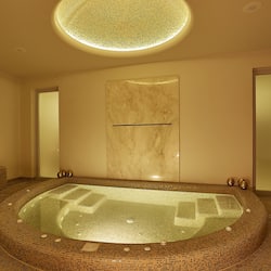Couples treatment rooms, sauna, hot tub, steam room, body treatments