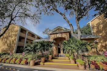Hotel entrance at Westgate Leisure Resort