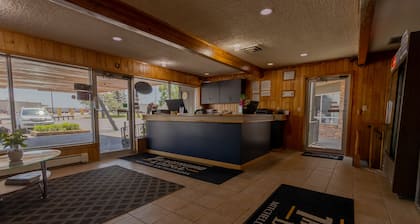 Thunderbird Lodge