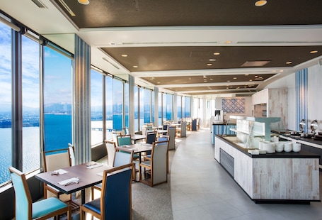 4 restaurants, breakfast, lunch, dinner served; Japanese cuisine. Lake Biwa Otsu Prince Hotel