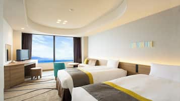 1 bedroom, premium bedding, in-room safe, desk