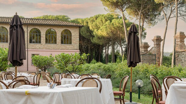Unclassified image, 1 of 84, button - Relais San Clemente (Perugia)