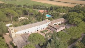 Unclassified image, 3 of 84, button - Relais San Clemente (Perugia)