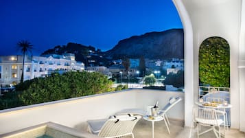 Whirlpool Terrace Junior Suite | Terrace/patio