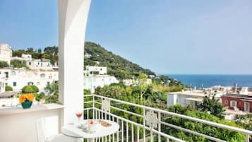 Junior Suite, 1 King Bed, Non Smoking, Sea View (Balcony) | Premium bedding, memory-foam beds, minibar, in-room safe