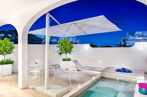 Pool Patio Prestige Room | Terraza o patio