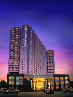 Front of property - evening/night
