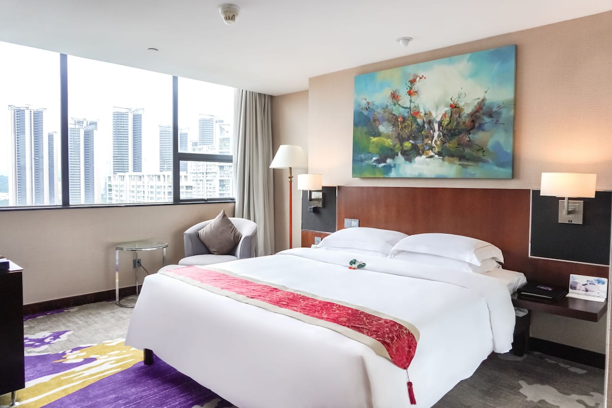 Executive suite | Luxe beddengoed, donzen dekbedden, pillowtop-bedden, een minibar
