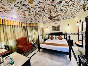 Royal Deluxe (Train/Bus Station Pick-up on Arrival) - Umaid Bhawan - A Heritage Style Boutique Hotel (Jaipur)