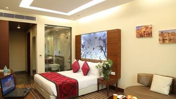 Premier Double Room, Refrigerator, City View