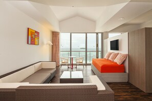 Down comforters, in-room safe, blackout drapes, bed sheets - Decameron Isleño - All Inclusive (San Andrés)