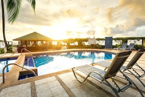 3 outdoor pools, sun loungers