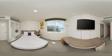 Minibar, caja de seguridad en la habitación, wifi gratis y ropa de cama 