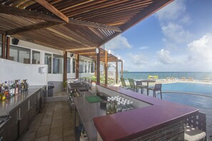 Breakfast, lunch and dinner served  - Decameron Maryland All Inclusive (San Andrés)