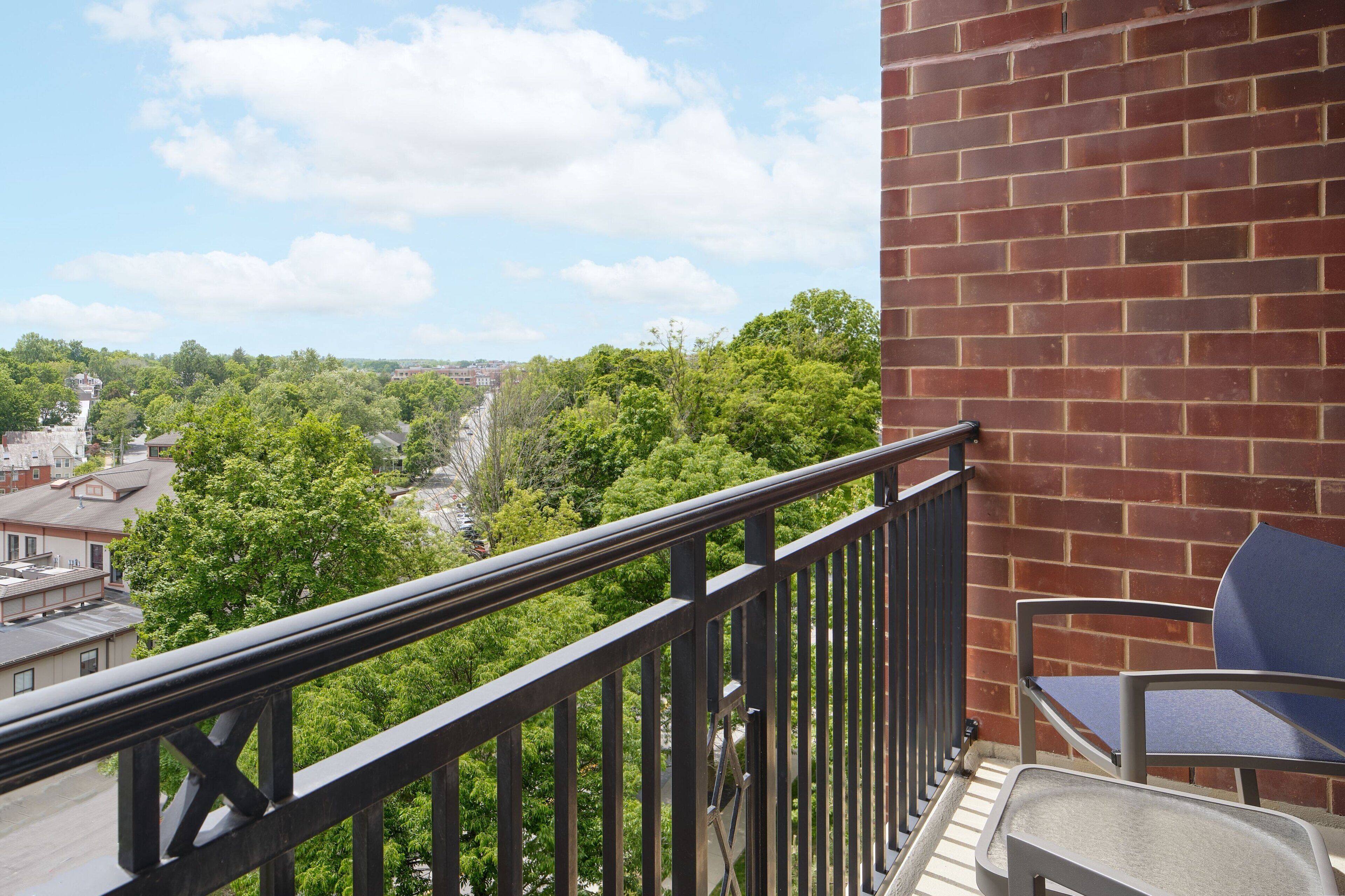 9 bedrooms, premium bedding, in-room safe, desk