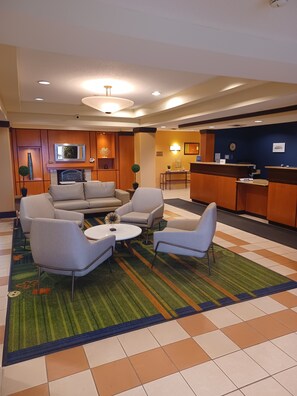 Lobby - Fairfield Inn & Suites by Marriott Indianapolis Noblesville (Noblesville)