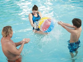 Una piscina techada