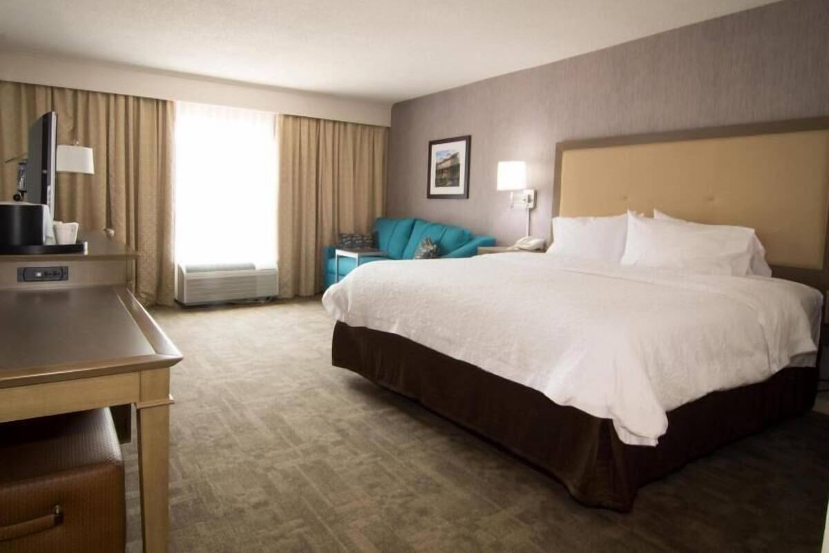 In-room safe, desk, iron/ironing board, free cots/infant beds