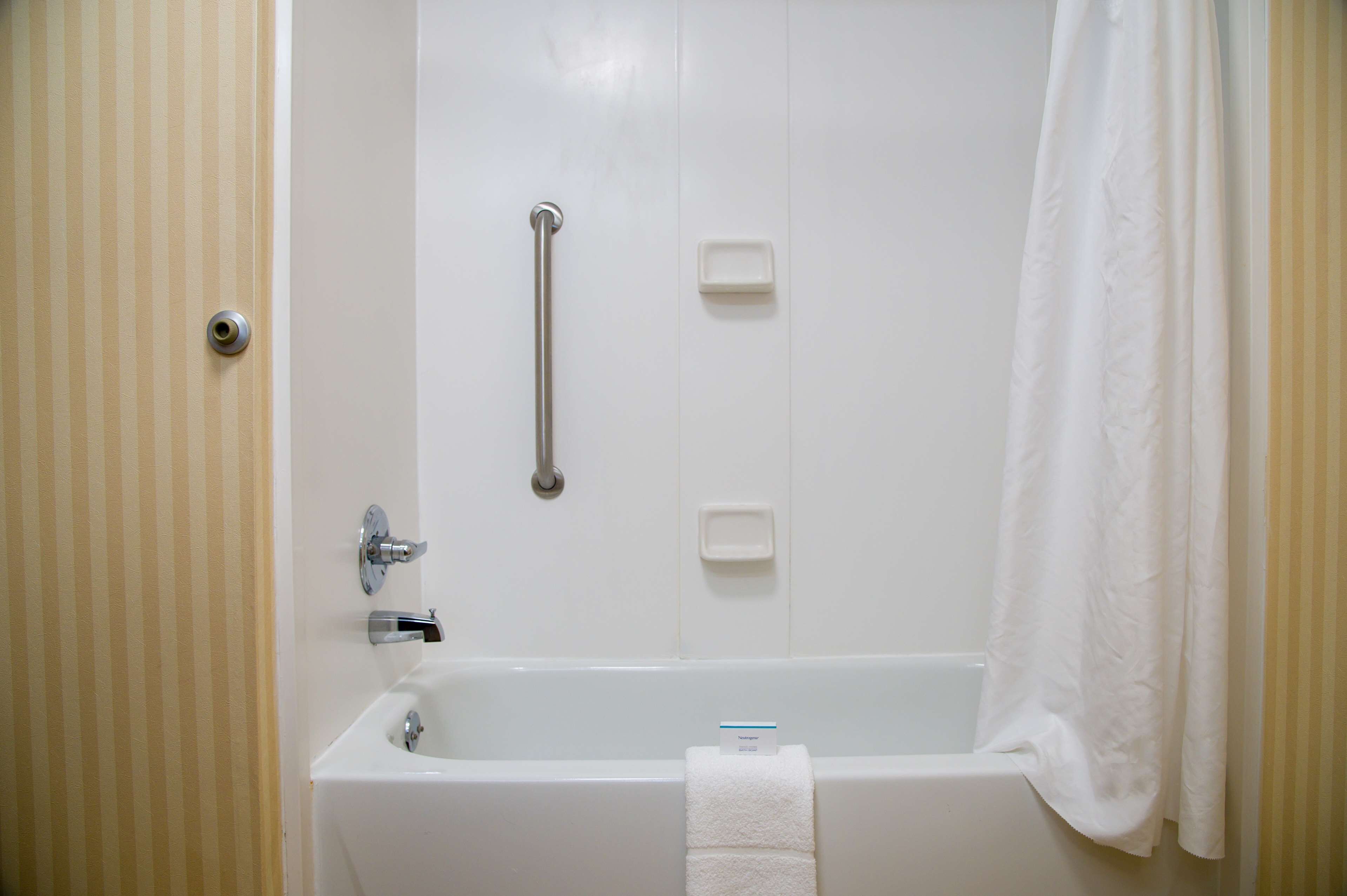 room, 2 queen beds, accessible, non smoking | bathroom | bathtub, free toiletries, hair dryer, towels