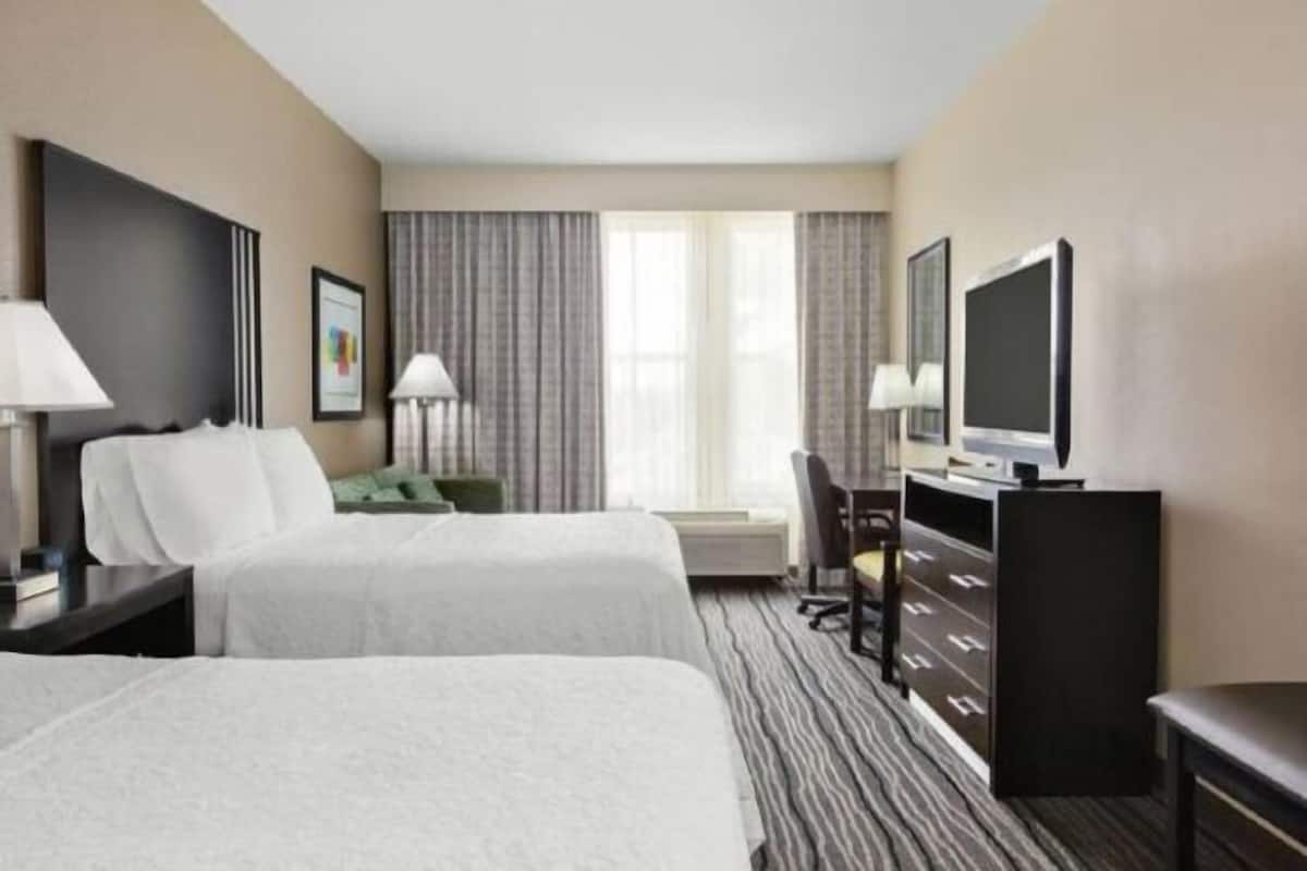 Coffres-forts dans les chambres, bureau, rideaux occultants