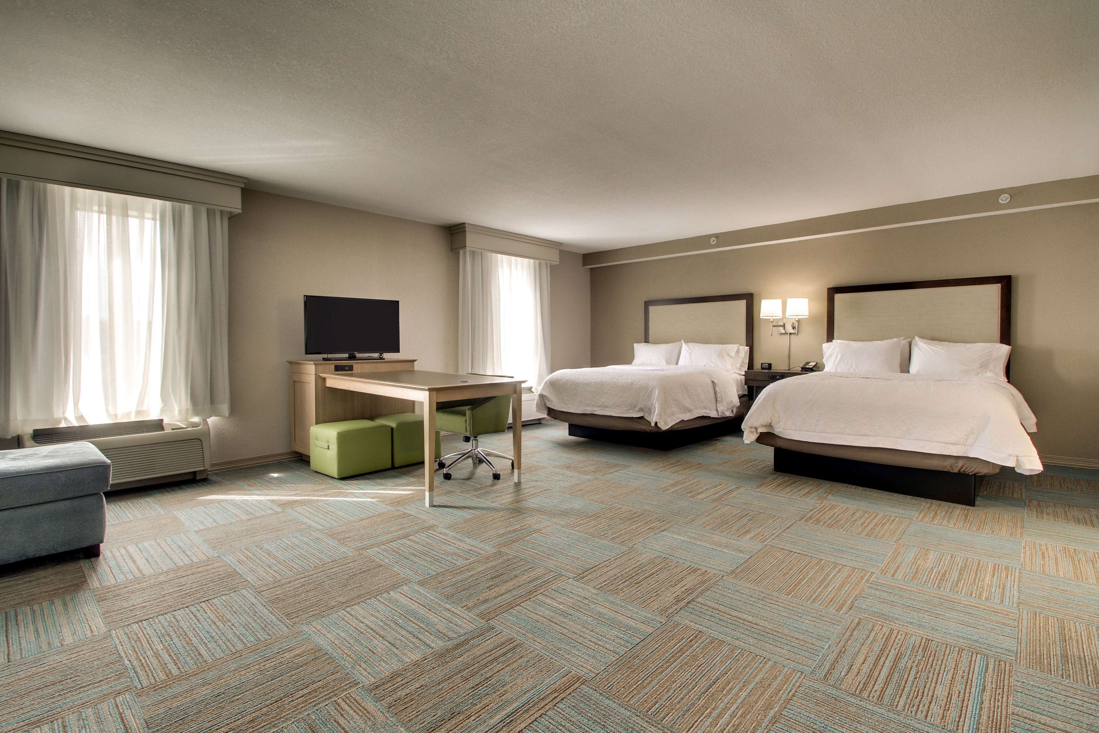 Studio, 2 queensize bedden, niet-roken, koelkast & magnetron | Luxe beddengoed, donsdekens, individueel gedecoreerd