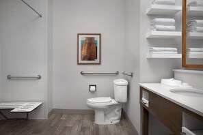 Room, 1 King Bed, Accessible, Non Smoking (w/ roll-in shower) | Bathroom shower - Hampton Inn Yemassee/Point South (Yemassee)